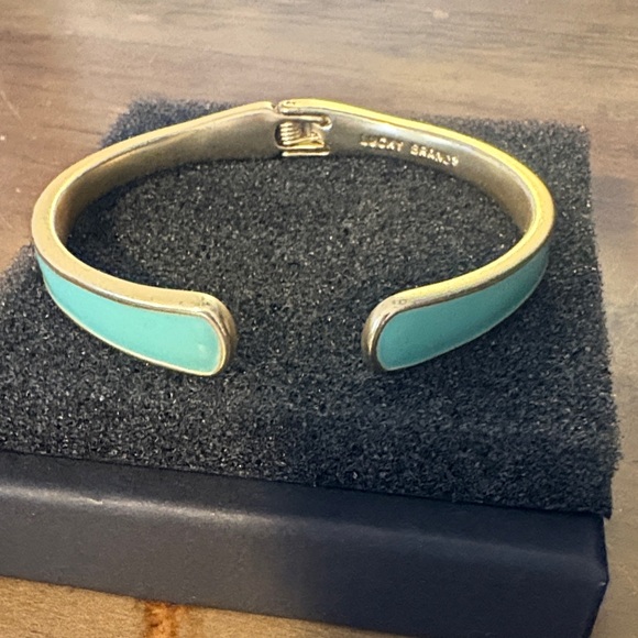Lucky Brand Jewelry - Elegant Gold and Turquoise Bracelet